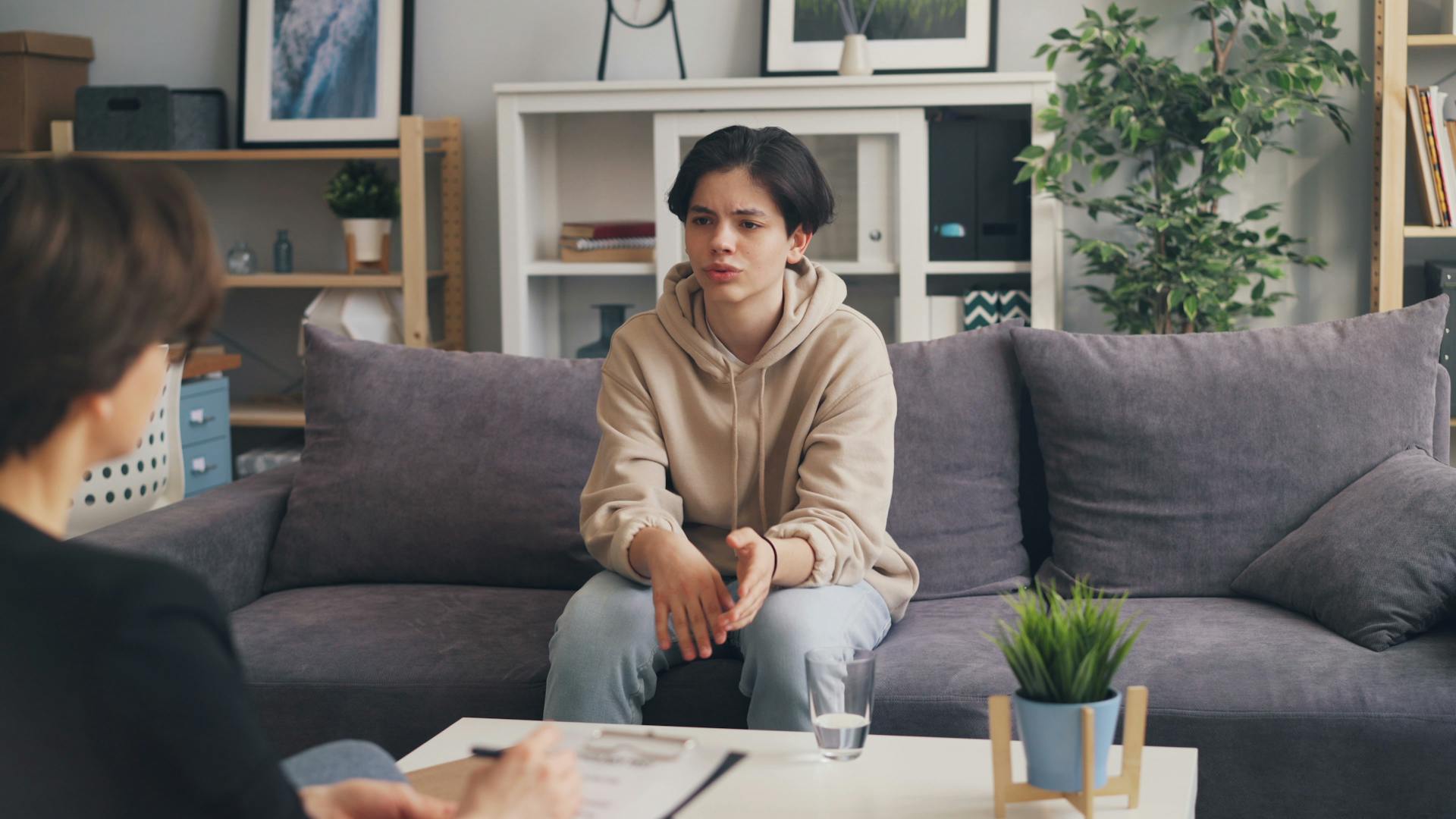 Zorgverzekering voor jongeren: waar moet je rekening mee houden?
